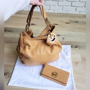 Michael Kors Peanut Brown Large Leather Shoulder Tote and Wallet Set